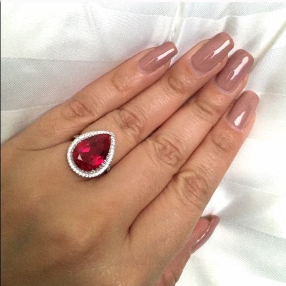 Lab creates ruby & sapphire tear drop ring - Picture 3 of 4